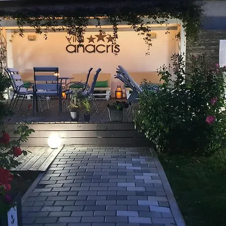 Anacris 3*